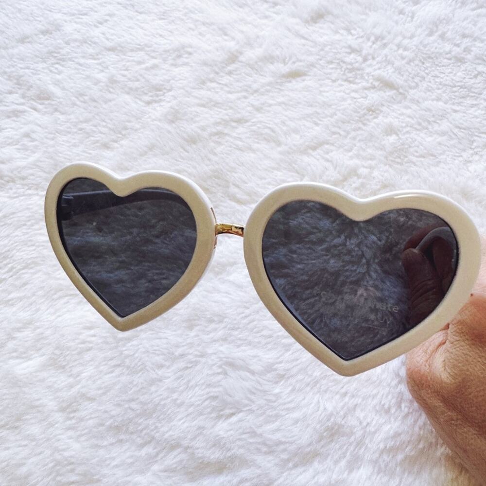 Pixie White Girl Heart-shape Sunglasses - Picture 6 of 11